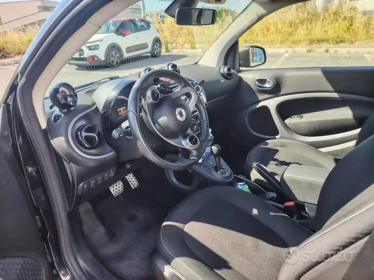 Usata Smart ForTwo Coupé 71 CV (52 kW) 2019 Grigio Coupé