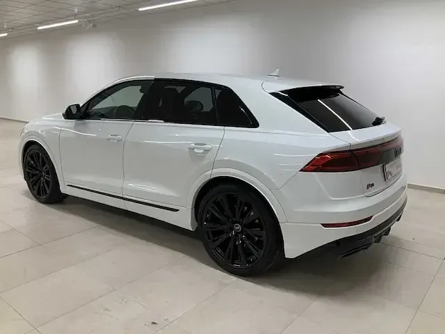 Usata Audi Q8 S-Line 231 CV (169 kW) 2024 Bianco carrara SUV