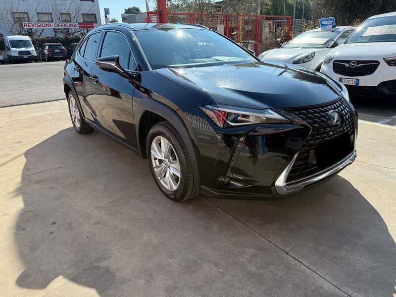 Usata Lexus UX 250h 184 CV (135 kW) 2020 Nero SUV
