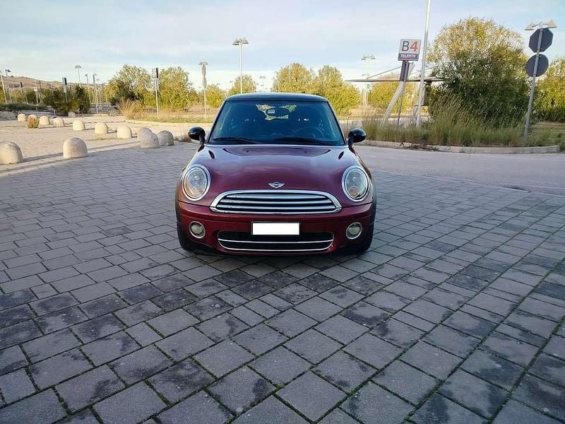 Usata Mini Cooper D Chili 109 CV (80 kW) 2008 Rosso Utilitaria