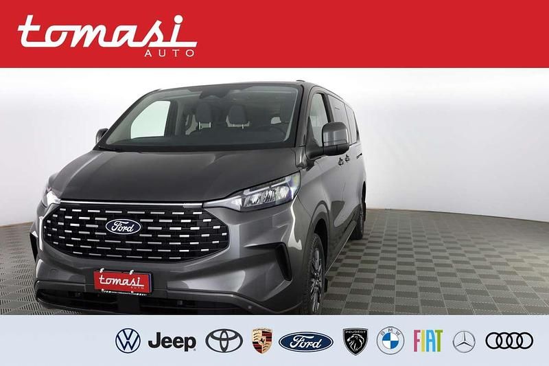 Magnetic Usata 2025 Ford Tourneo Custom Titanium Furgone | 46.900 € (Buon prezzo) - Immagine 1/4