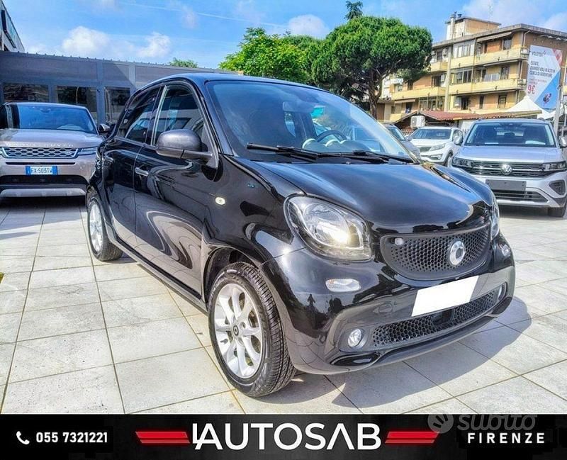 Nero Usata 2018 Smart ForFour Tre volumi | 12.700 € (Buon prezzo) - Immagine 1/4