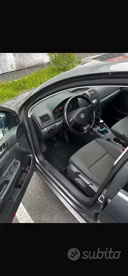 Usata VW Golf V 102 CV (75 kW) 2007 Grigio Berlina