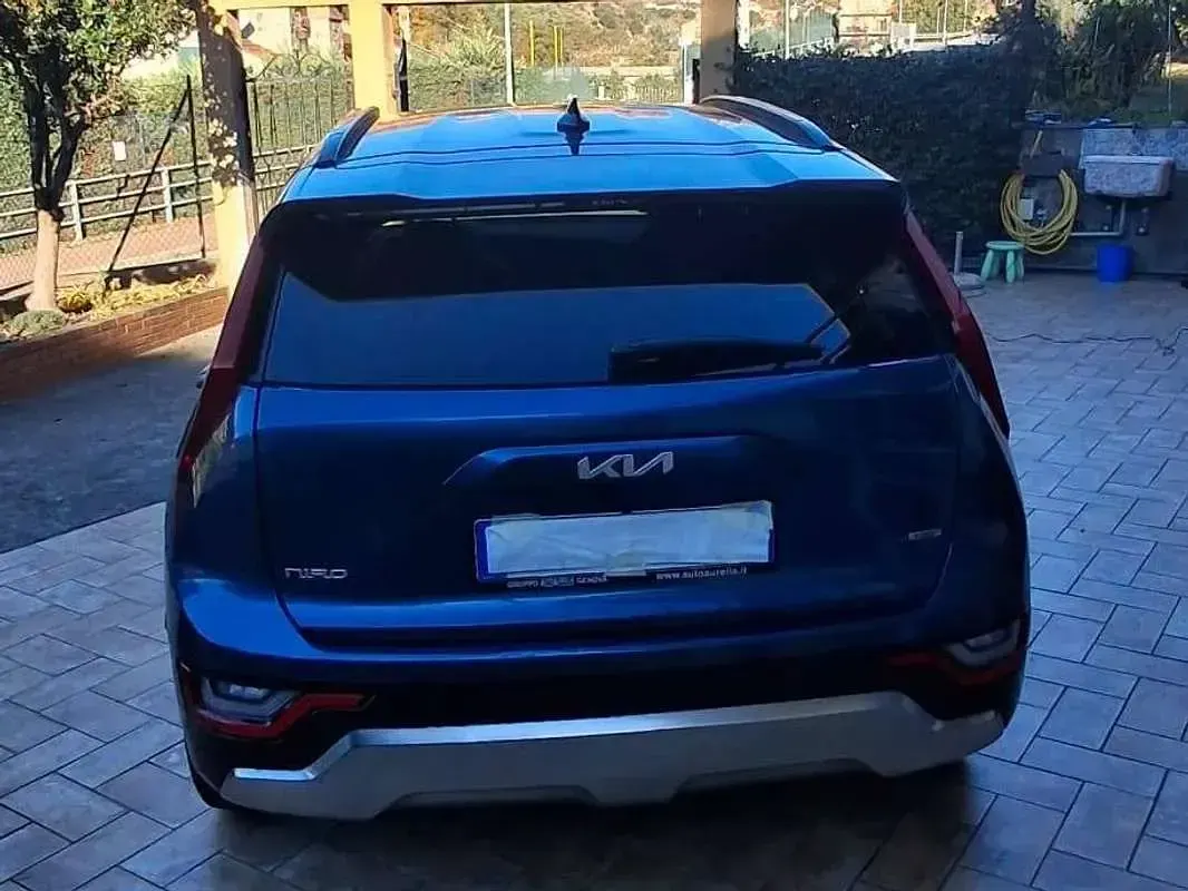 Gebraucht Kia Niro 105 PS (77 kW) 2022 Blau SUV