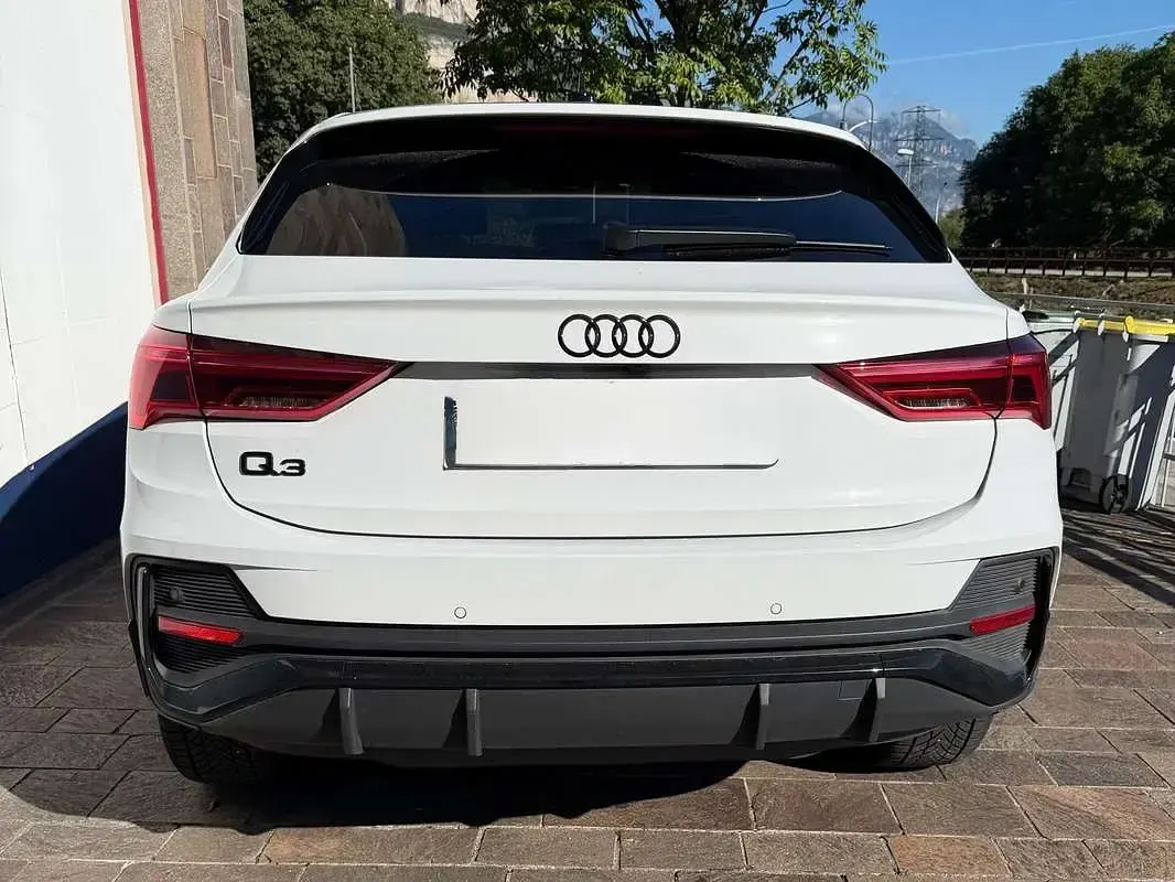 Usata Audi Q3 Sportback S-Line 150 CV (110 kW) 2023 Bianco SUV