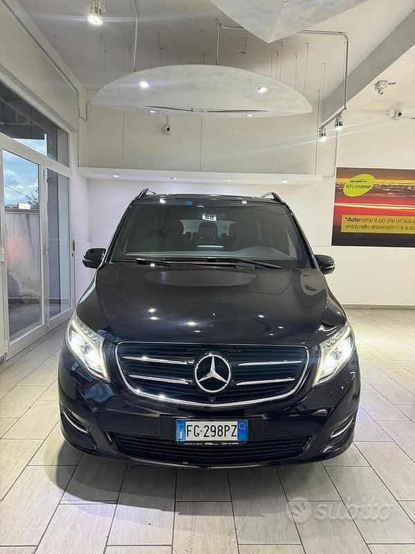 Usata Mercedes V220 Premium 163 CV (119 kW) 2016 Nero Monovolume