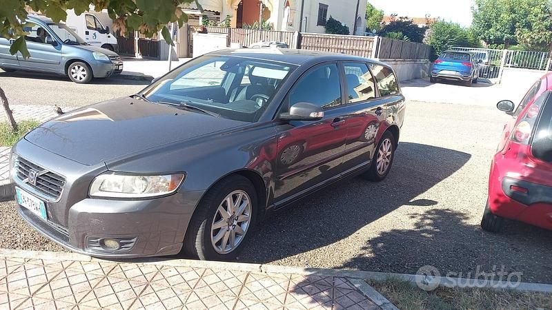 Grigio Usata 2008 Volvo V50 Station wagon | 1000 € (Super prezzo) - Immagine 1/3