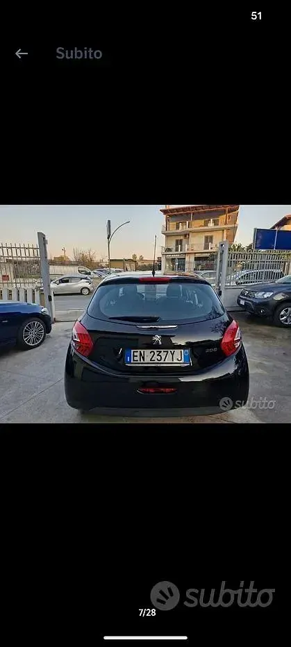 Usata Peugeot 208 Active 82 CV (60 kW) 2012 Nero Utilitaria