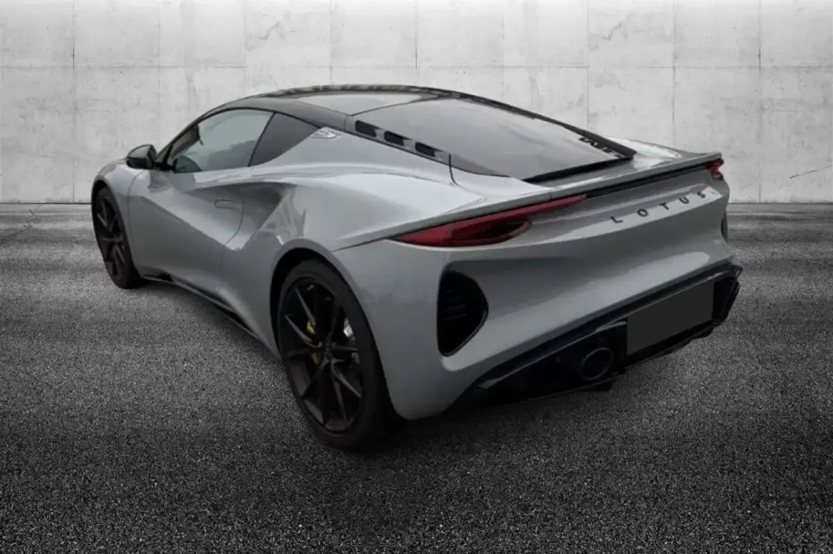 Usata Lotus Emira 405 CV (297 kW) 2025 Grigio Coupé