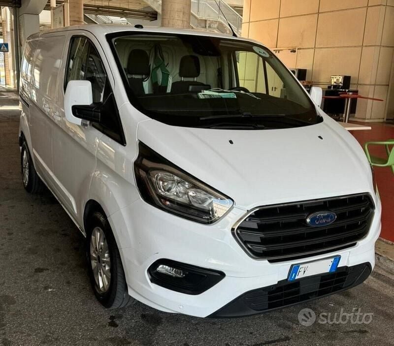 Bianco Usata 2019 Ford Transit Custom Tre volumi | 12.500 € (Super prezzo) - Immagine 1/4