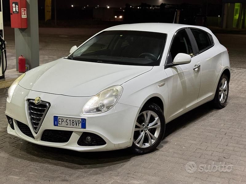 Occasion Alfa Romeo Giulietta Exclusive 105 ch (77 kW) 2013 Blanc Berline