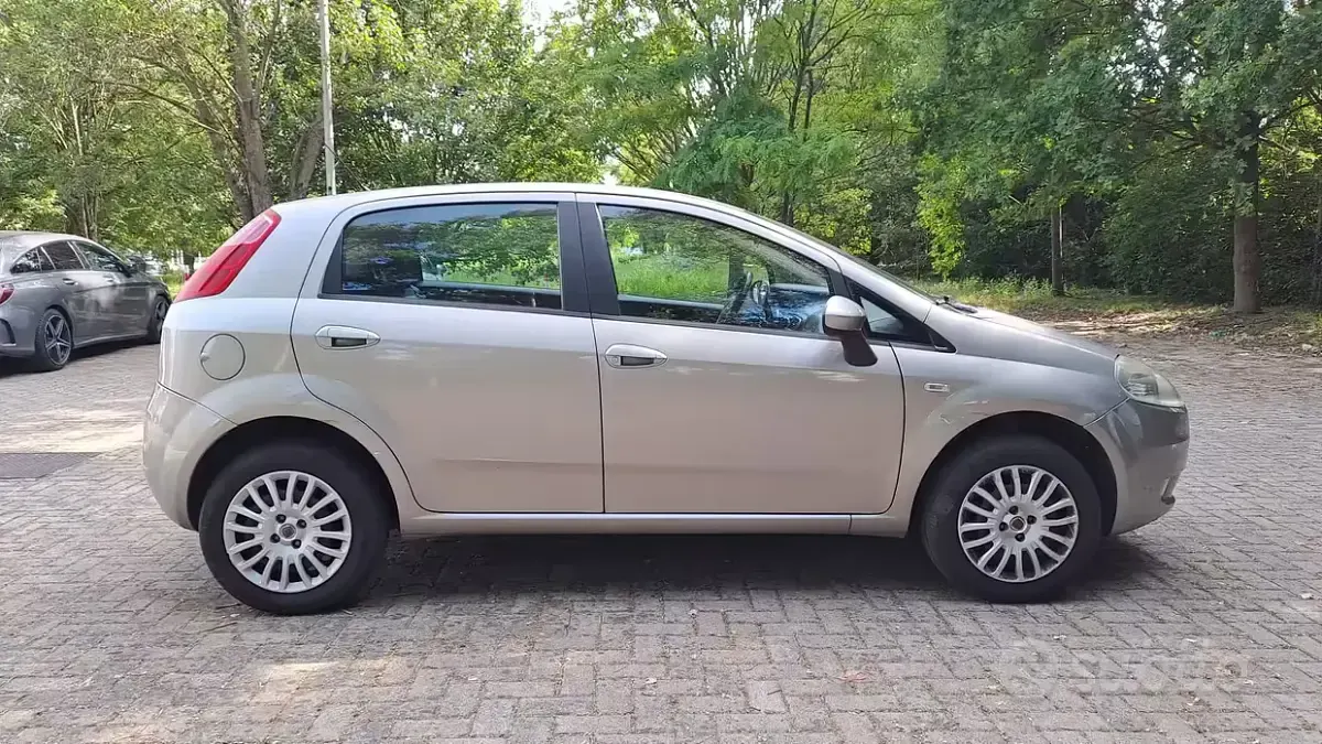 Usata Fiat Grande Punto 2009 Grigio Utilitaria