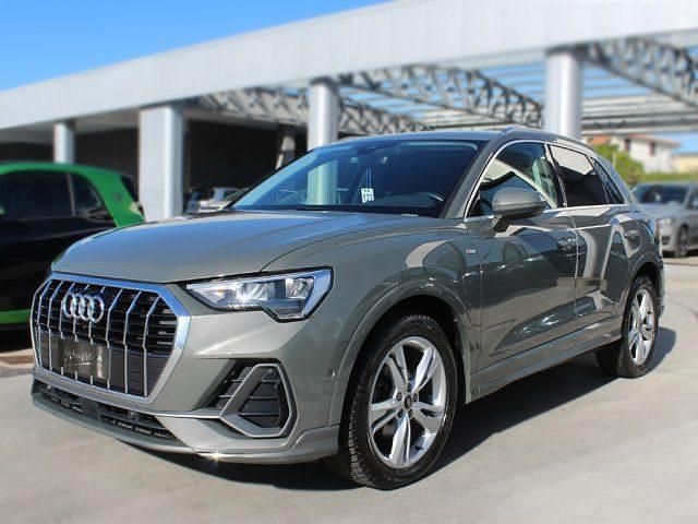 Usata Audi Q3 Ambiente 150 CV (110 kW) 2020 Grigio(met.) SUV