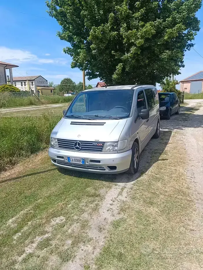 Usata Mercedes Vito 122 CV (89 kW) 2002 Grigio Furgone