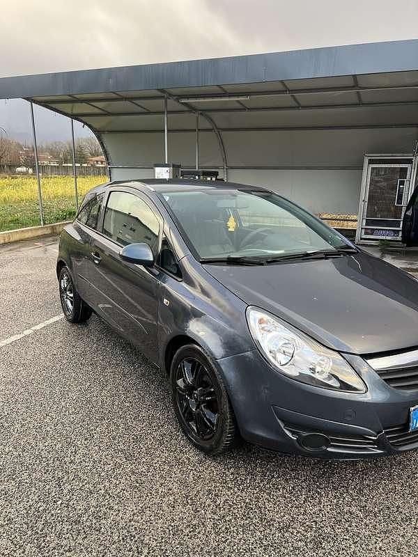 Usata Opel Corsa Sport 80 CV (58 kW) 2006 Utilitaria