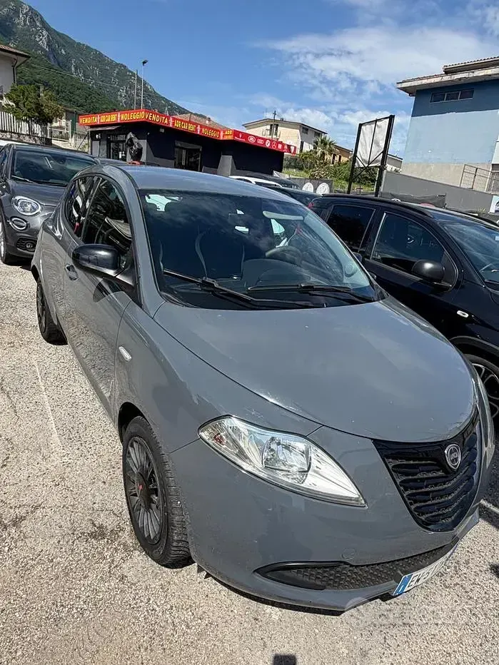 Usata Lancia Ypsilon S 95 CV (69 kW) 2014 Grigio Utilitaria