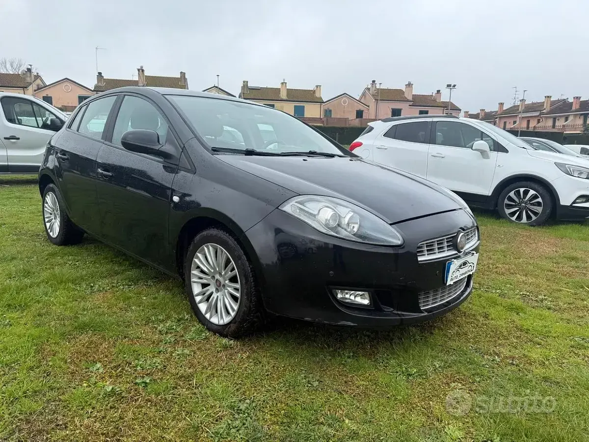 Usata Fiat Bravo Active 120 CV (88 kW) 2010 Nero Utilitaria
