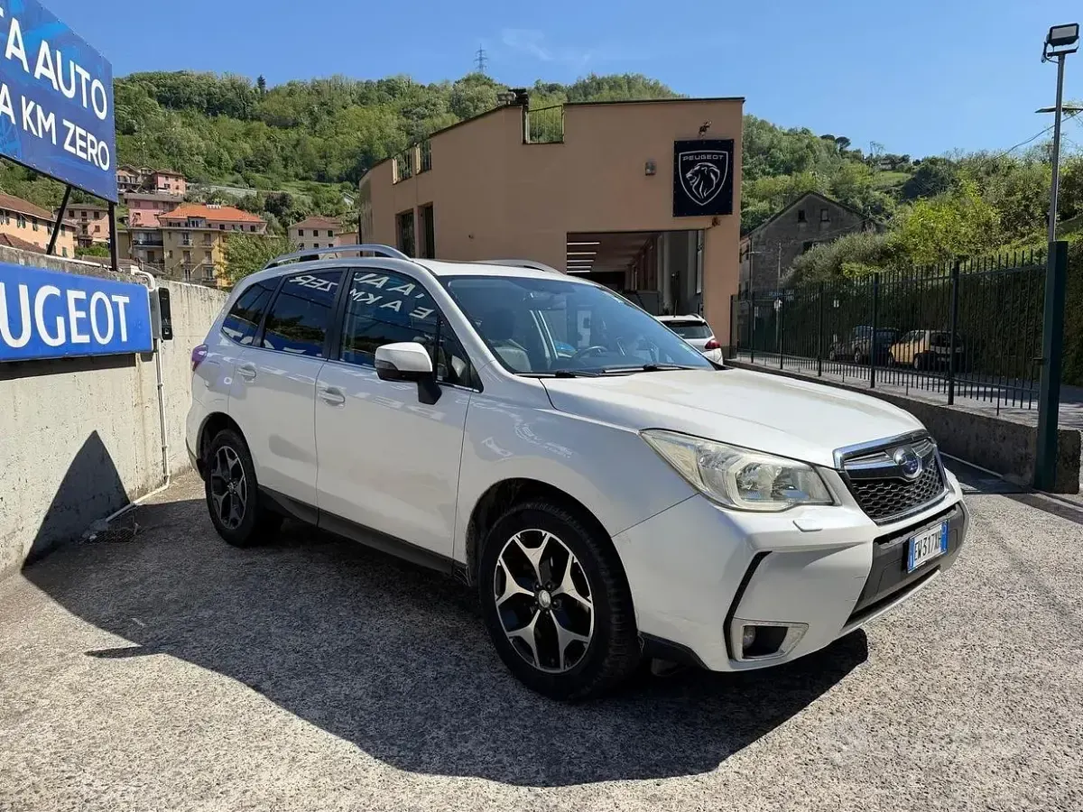 Usata Subaru Forester Exclusive+ 147 CV (108 kW) 2014 Bianco SUV