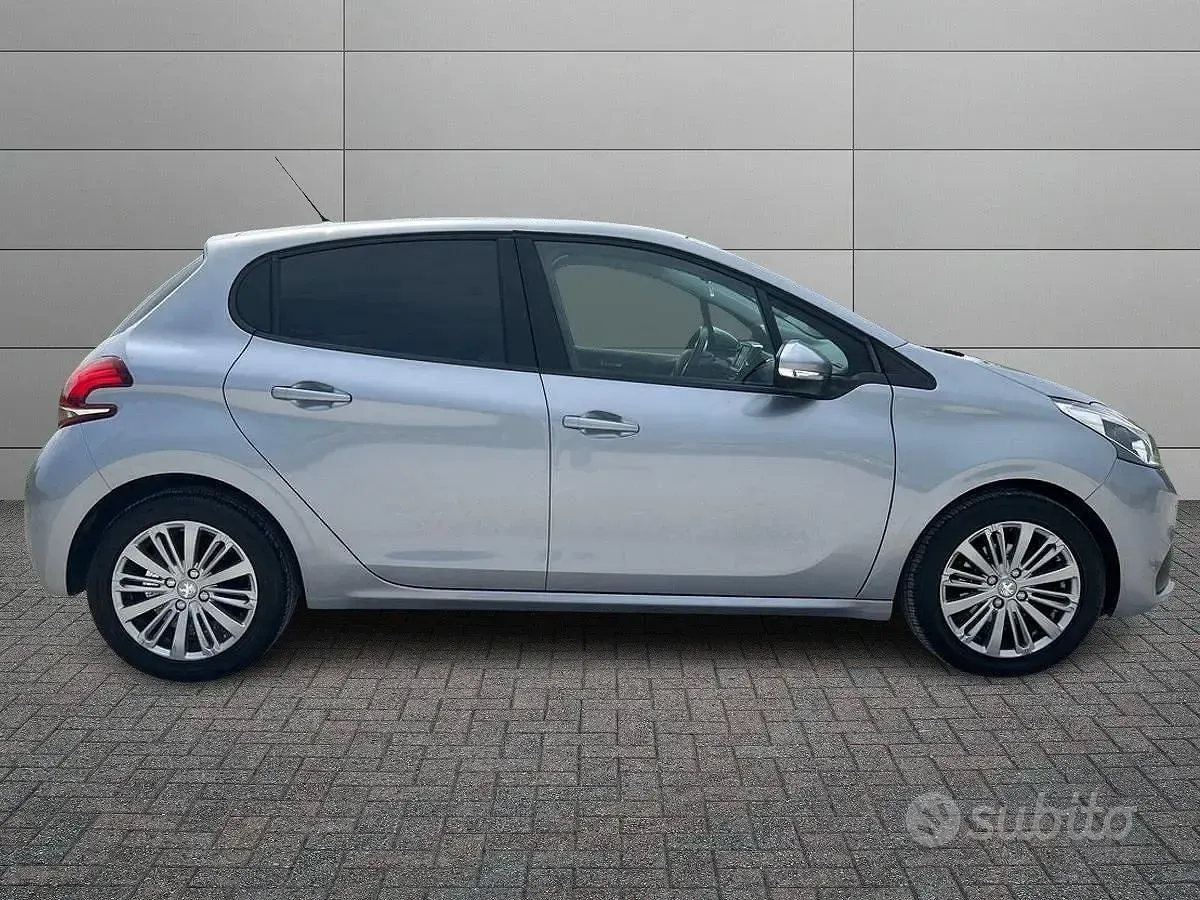 Usata Peugeot 208 Allure 83 CV (61 kW) 2018 Grigio Utilitaria