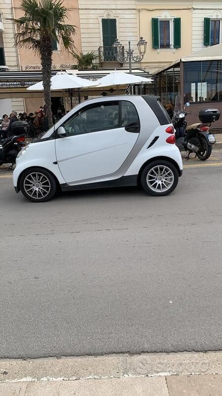 Usata Smart ForTwo Coupé 61 CV (44 kW) 2007 Utilitaria