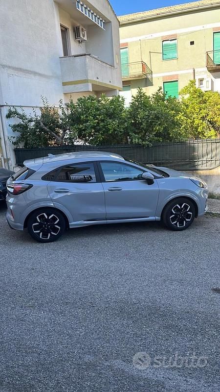 Grigio Usata 2020 Ford Puma SUV | 13.000 € (Ottimo prezzo) - Immagine 1/4