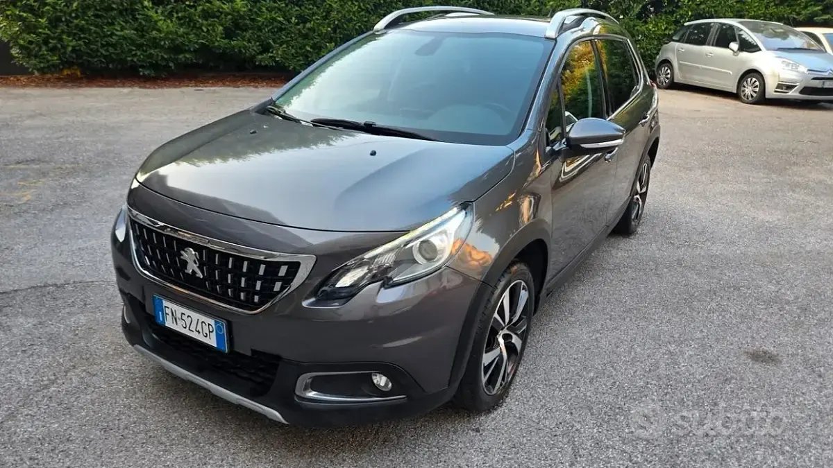 Usata Peugeot 2008 S 99 CV (72 kW) 2018 Grigio SUV