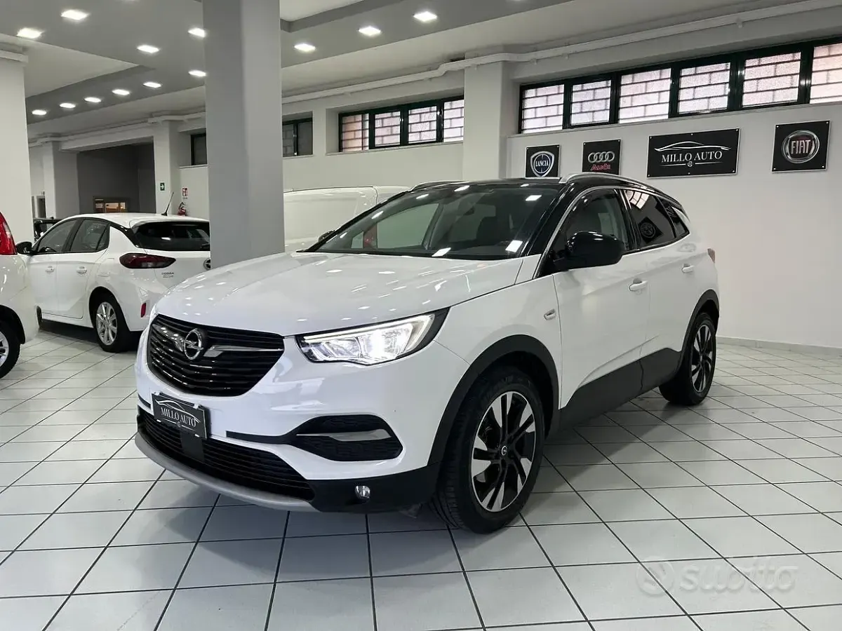 Usata Opel Grandland X Innovation 131 CV (96 kW) 2019 Bianco SUV
