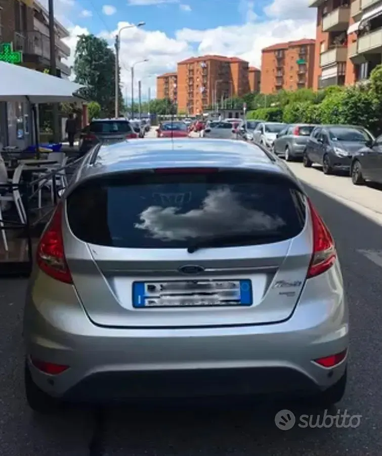 Usata Ford Fiesta 73 CV (53 kW) 2009 Berlina