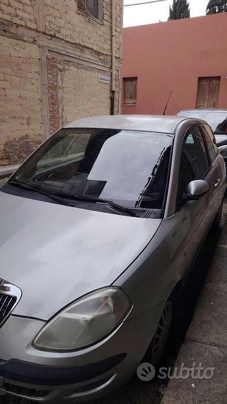 Usata Lancia Ypsilon 2004 Grigio Utilitaria
