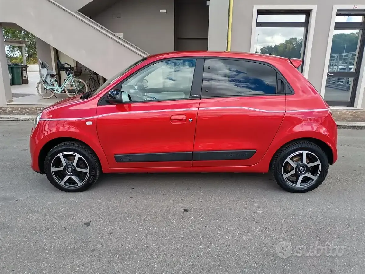 Usata Renault Twingo Intens 90 CV (66 kW) 2018 Rosso Utilitaria