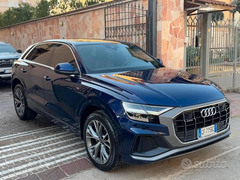 Usata Audi Q8 S-Line 231 CV (169 kW) 2021 Blu SUV