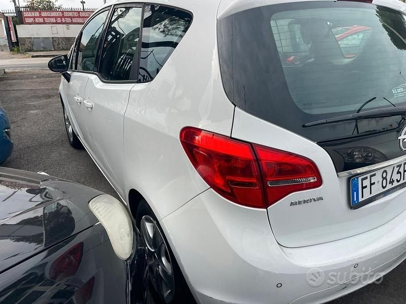 Usata Opel Meriva 120 CV (88 kW) 2016 Bianco Monovolume