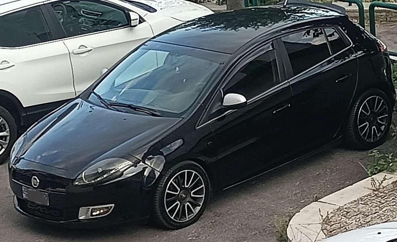 Usata 2008 Fiat Bravo Sport Due volumi | 4000 € (Molto cara) - Immagine 1/4