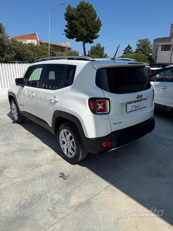Usata Jeep Renegade Limited 140 CV (102 kW) 2016 Bianco SUV