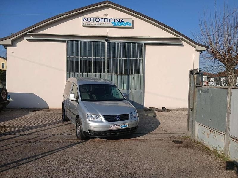 Usata VW Caddy 105 CV (77 kW) 2008 Argento Monovolume