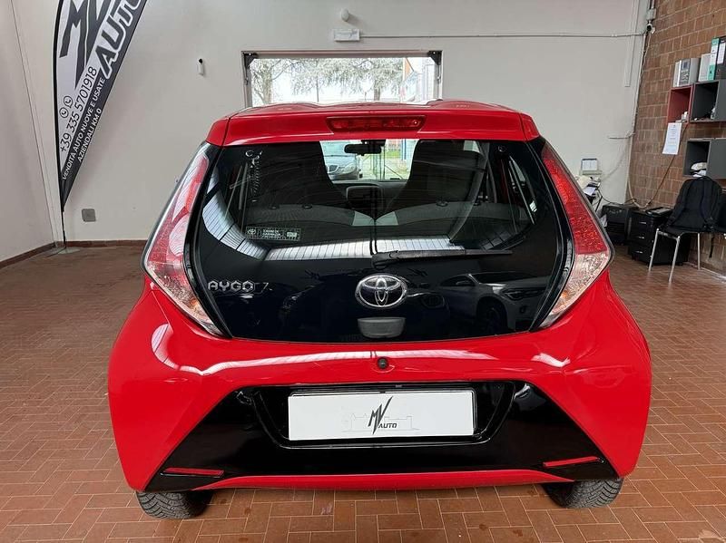 Usata Toyota Aygo X-play 69 CV (50 kW) 2017 Other Utilitaria