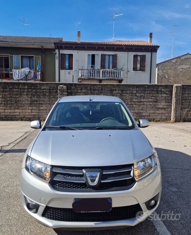 Usata Dacia Sandero 75 CV (55 kW) 2013 Grigio Utilitaria