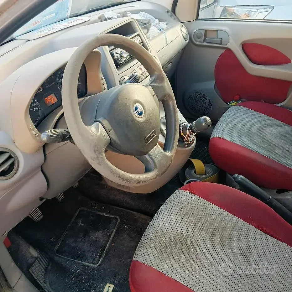 Occasion Fiat Panda 4x4 Climbing 60 ch (44 kW) 2005 Gris Citadine