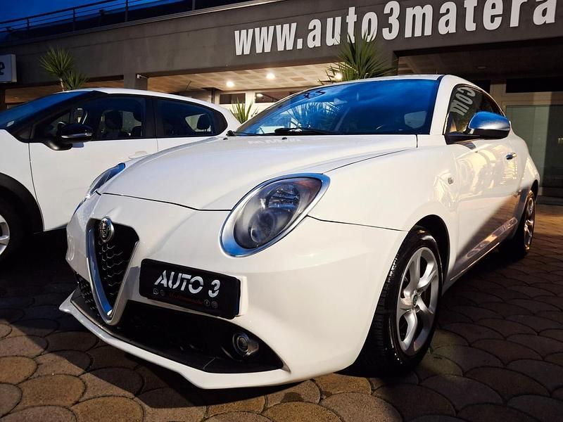 Usata Alfa Romeo MiTo Super 95 CV (69 kW) 2017 Bianco Utilitaria