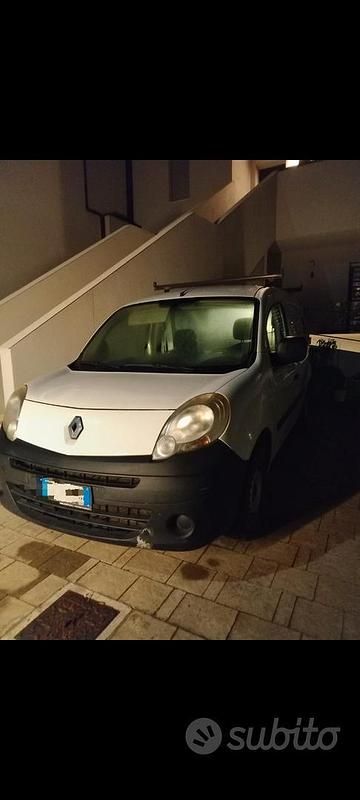 Bianco Usata 2009 Renault Kangoo Monovolume | 2700 € - Immagine 1/4
