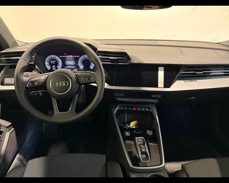 Nuova Audi A3 Advanced 150 CV (110 kW) 2025 Grigio Berlina