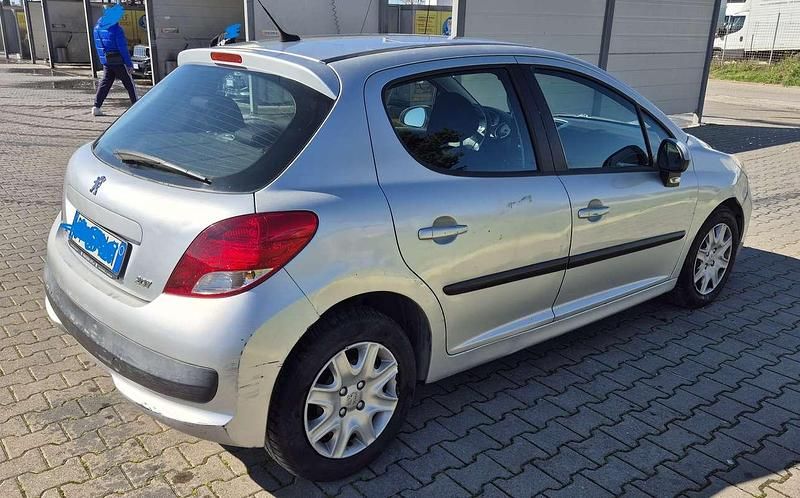 Usata Peugeot 207 Sport 73 CV (53 kW) 2009 Argento Berlina