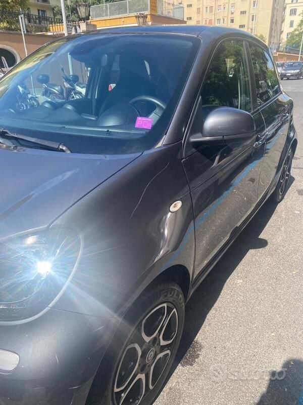 Usata Smart ForFour 71 CV (52 kW) 2017 Grigio Utilitaria