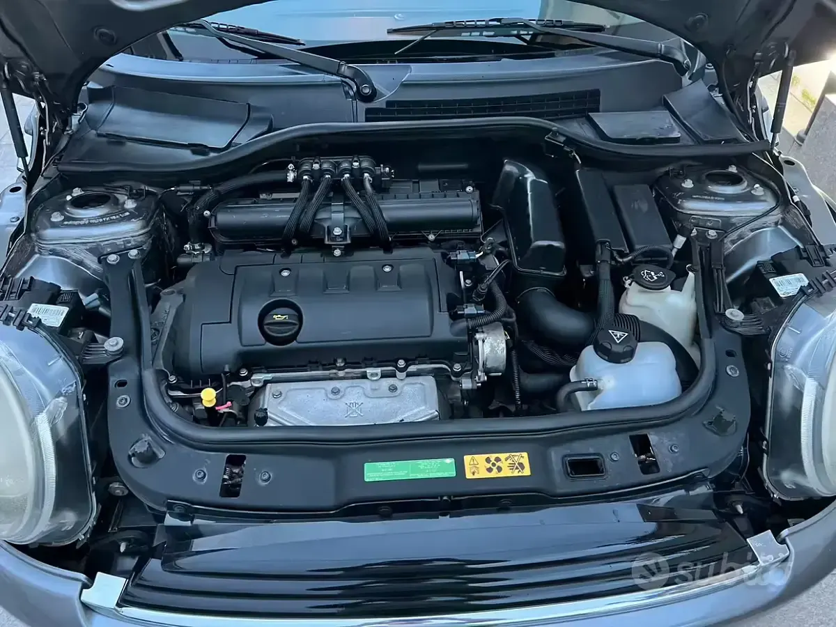 Usata Mini ONE 75 CV (55 kW) 2010 Grigio Utilitaria