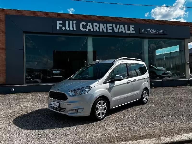 Usata Ford Tourneo Courier 74 CV (54 kW) 2016 Monovolume