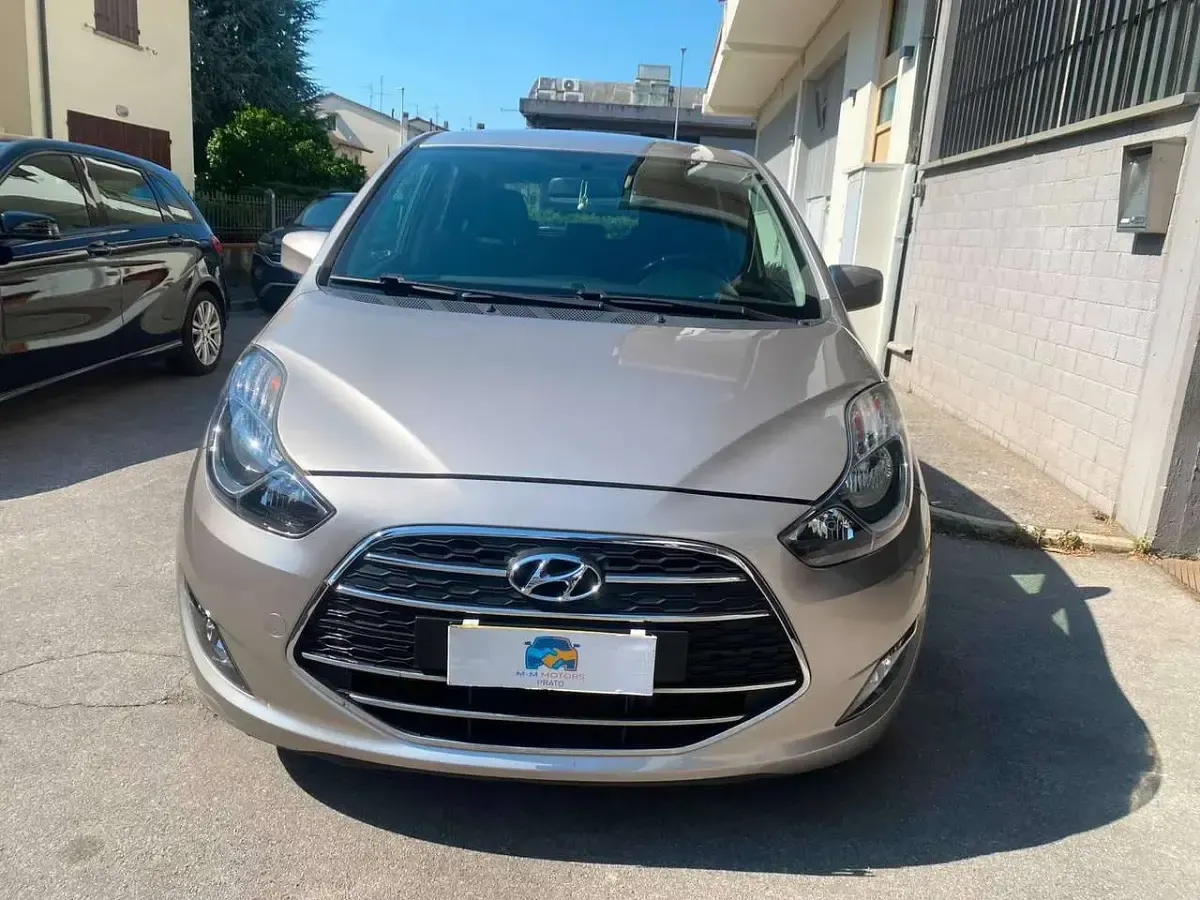Usata Hyundai ix20 Xpossible 90 CV (66 kW) 2017 Other Utilitaria