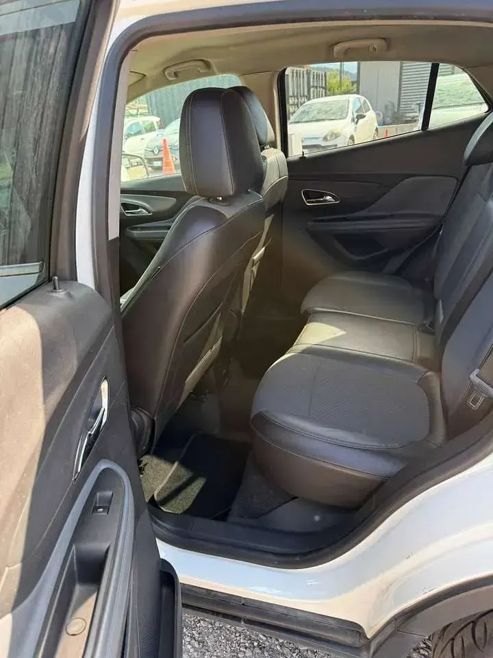 Usata Opel Mokka Cosmo 131 CV (96 kW) 2013 Bianco SUV