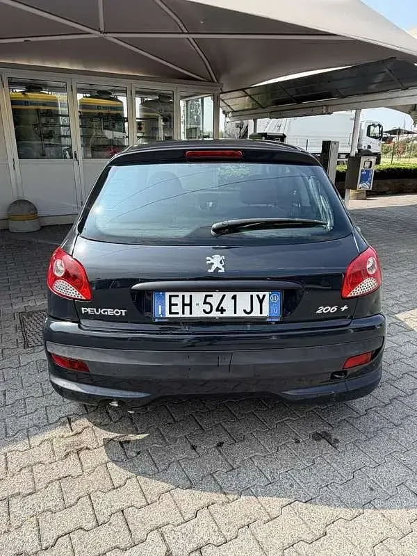 Usata Peugeot 206 60 CV (44 kW) 2011 Berlina