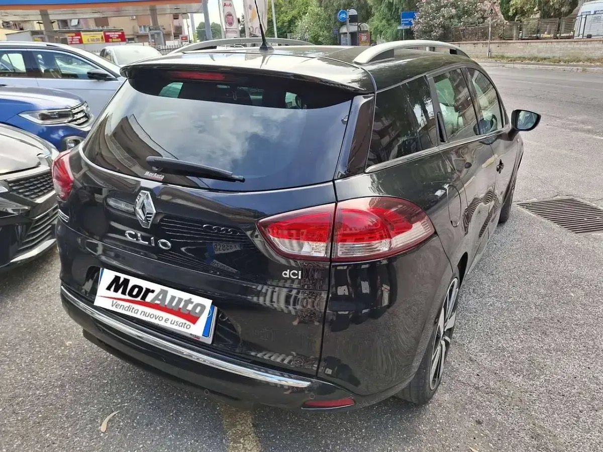 Usata Renault Clio 90 CV (66 kW) 2016 Nero Station wagon