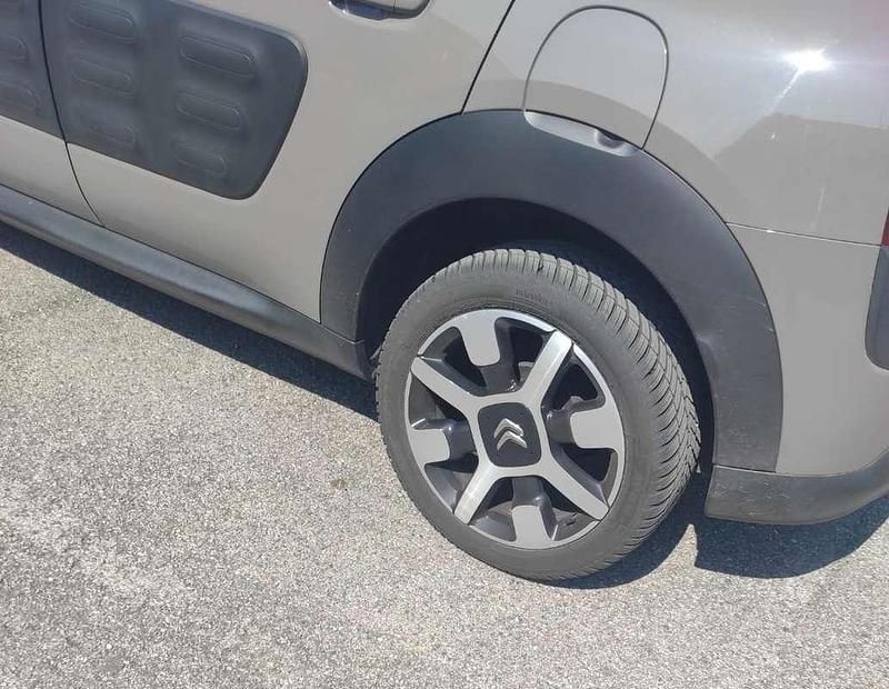 Usata Citroën C4 Feel 99 CV (72 kW) 2017 Grigio SUV